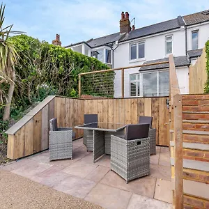 Happy House Brighton
